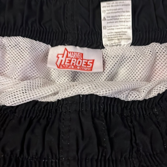 Marvel Men’s Swim Trunks Size medium - Picture 3 of 7